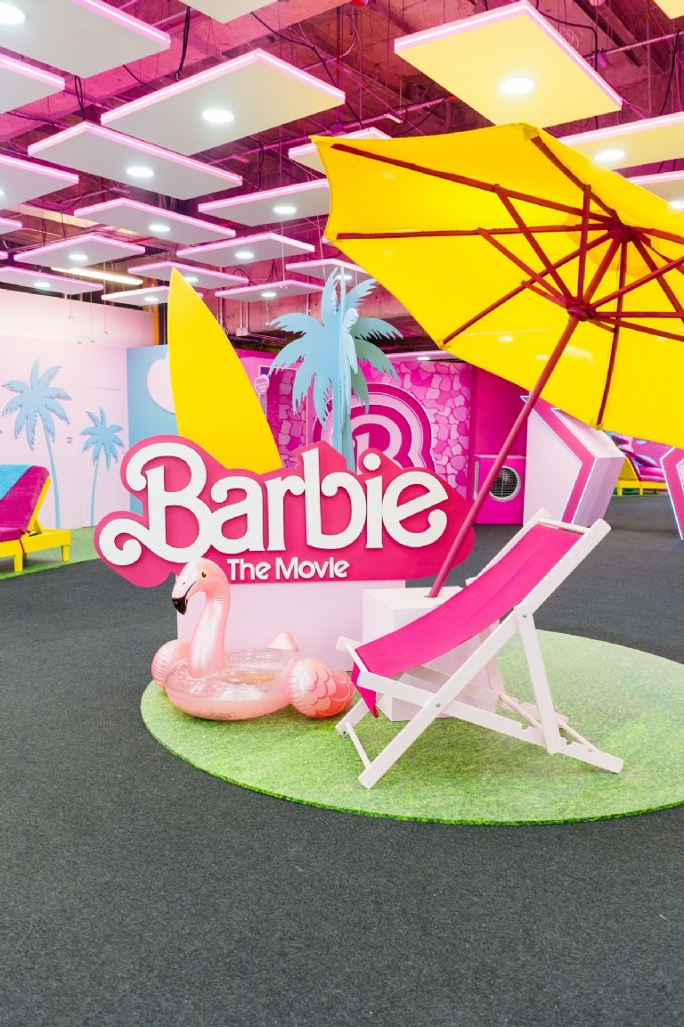 Barbie: The Selfie Experience