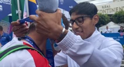 VIDEO: José Luis Doctor protagoniza emotivo momento en JCC al regalar su medalla a su entrenador
