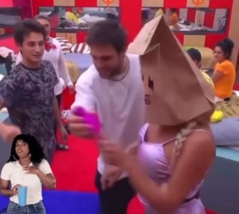 Le quitan el micrófono a Wendy