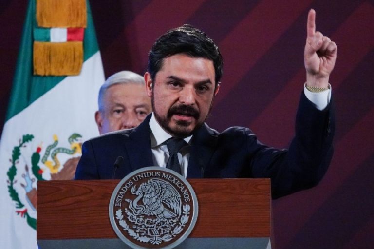 En la imagen, Zoé Robledo, director del IMSS. Foto: Internet