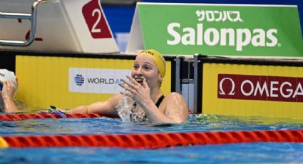 Mollie O'Callaghan, de entrenar con una lesión a romper el récord de natación femenil más longevo