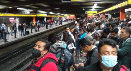 Reportan retrasos en cuatro líneas del Metro de la CDMX: Usuarios denuncian espera de 25 minutos