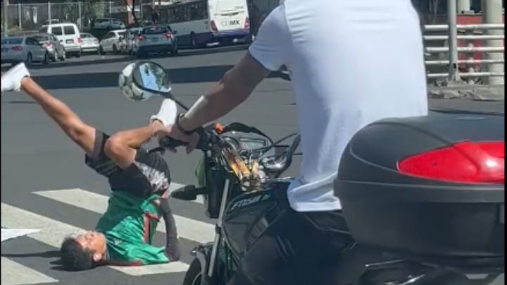 Ricardo Salinas apoyaría a joven para ir al mundial de Freestyle; se presentaba en semáforos de CDMX