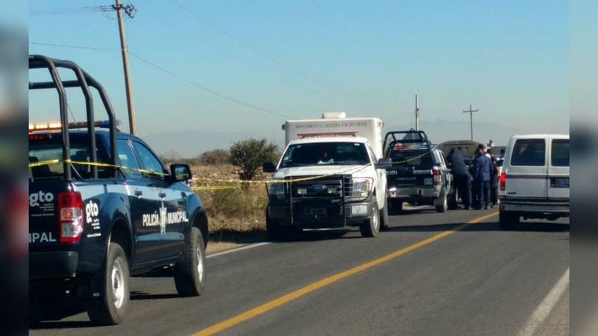 Hombre es asesinado por sujetos desconocidos en Guanajuato; abandonaron su cuerpo en una brecha