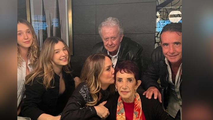 Andrea Legarreta anuncia la muerte de su madre con "el corazón destrozado" y Televisa reacciona