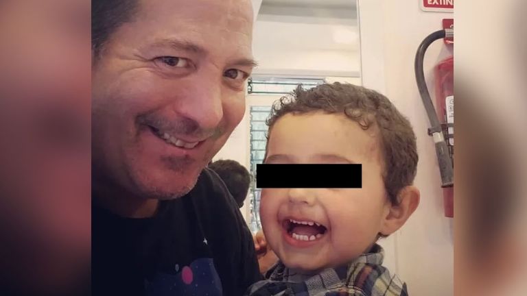 Luis Enrique Guzmán y el pequeño Apolo