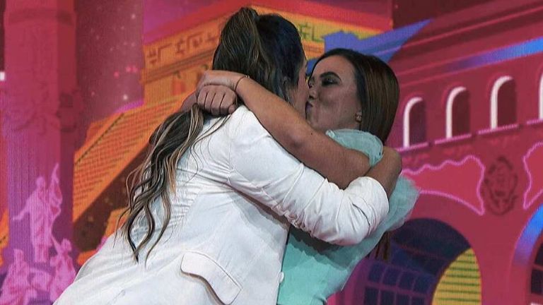 Mariana y Mariazel se besaron