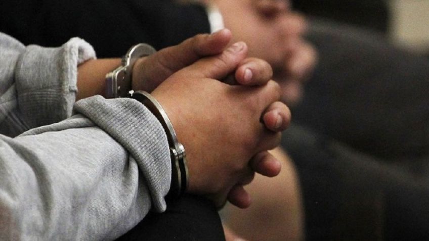 Aprehenden a adolescente por abusar de una menor en Edomex; se la llevó a casa en obra negra