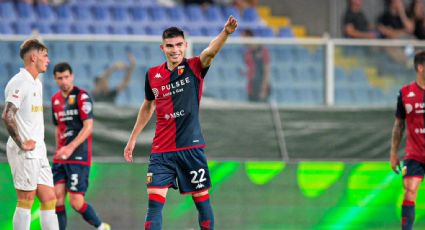 Johan Vásquez anota gol en su regreso triunfal con el Genoa; avanzan en la Copa