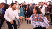 VIDEO: Martí Batres saca 'los pasos prohibidos' en Iztapalapa; Inaugura bailódromo