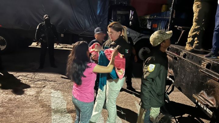 Hacinados en un tráiler y hambrientos, rescatan a 230 migrantes en la México-Puebla