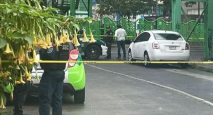 Terror en CDMX: Amanece cuerpo colgado en puente peatonal de calzada de Tlalpan