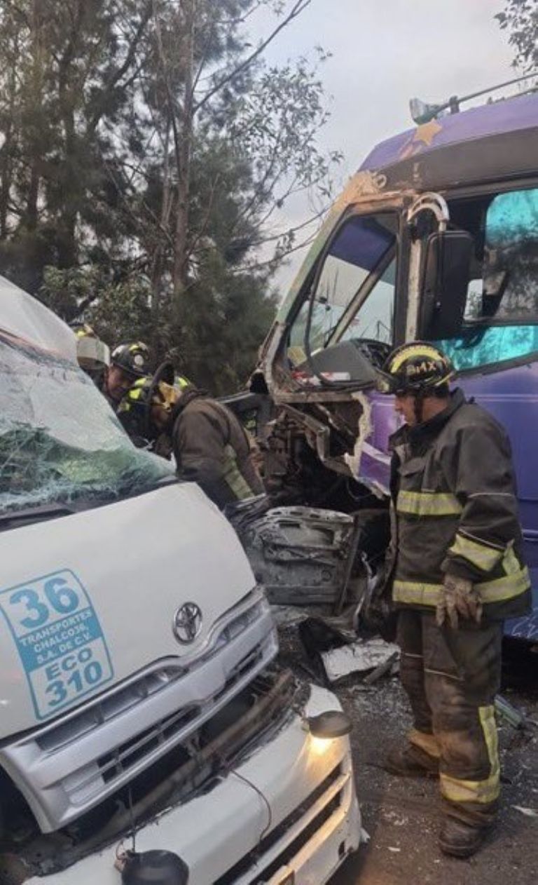 Autoridades atendieron un choque en la calzada Tláhuac-Chalco. Foto: Twitter