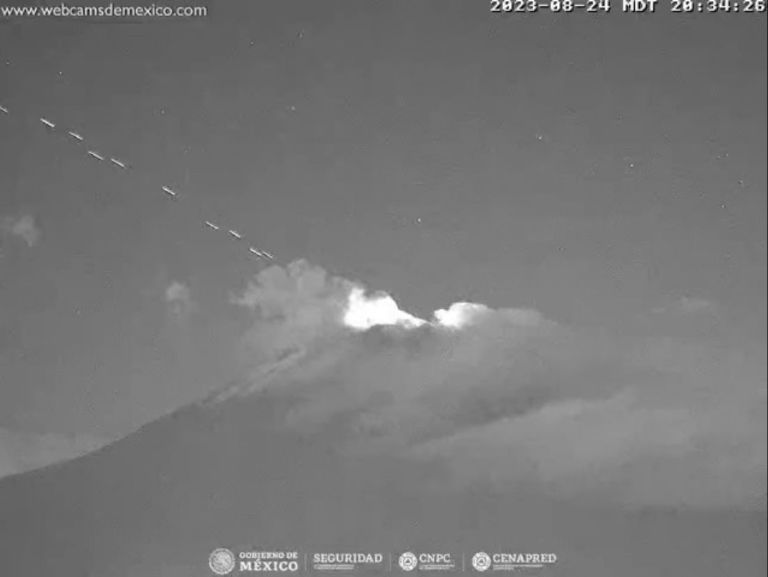 Luces en el Popocatéptl