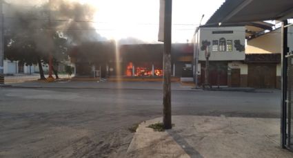Terror en Michoacán: Incendian vehículos, bloquean carreteras y queman tiendas OXXO