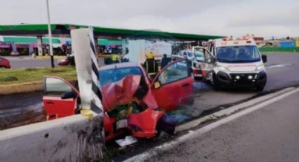 Imágenes fuertes: Mujer muere al instante tras choque en la autopista México-Puebla