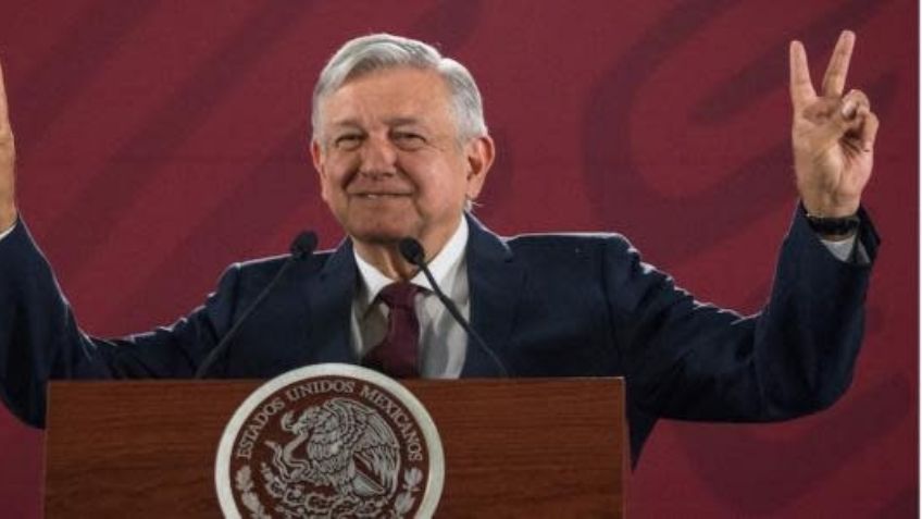 AMLO celebra distribución de libros de la SEP: Llegaron a 30 entidades de México