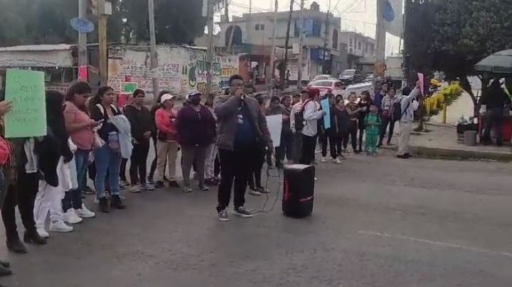 Caos en la México-Texcoco: Manifestantes bloquean la carretera por falta de agua