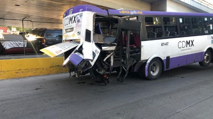 CDMX: Choque de camión de basura y transporte público deja más de 20 víctimas en Circuito Interior