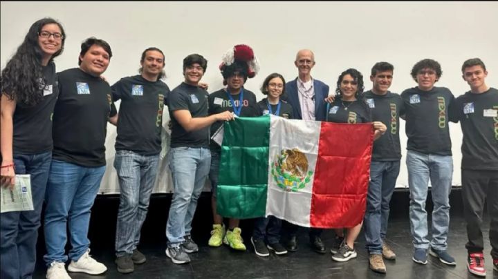 Orgullo mexicano: Estudiantes de la UNAM suben al podio en competencia internacional de Matemáticas