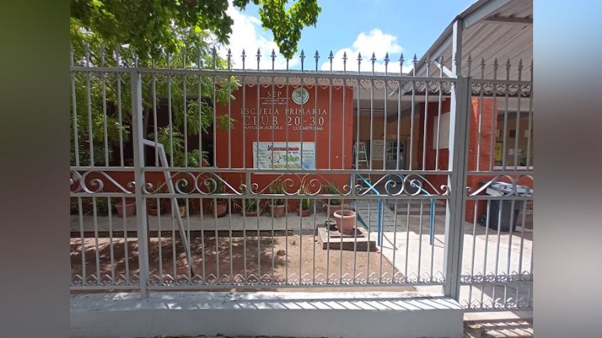 Baños colapsados dejan sin clases a niños de la Primaria 20-30 en Navojoa