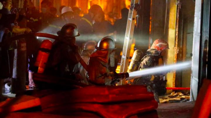 Lamentable: Voraz incendio en un edificio de Vietnam deja un saldo de 56 personas muertas