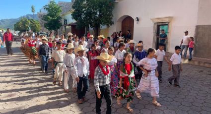 ¡Viva México!: Realizan Desfile por el Día de la Independencia en Álamos, Sonora