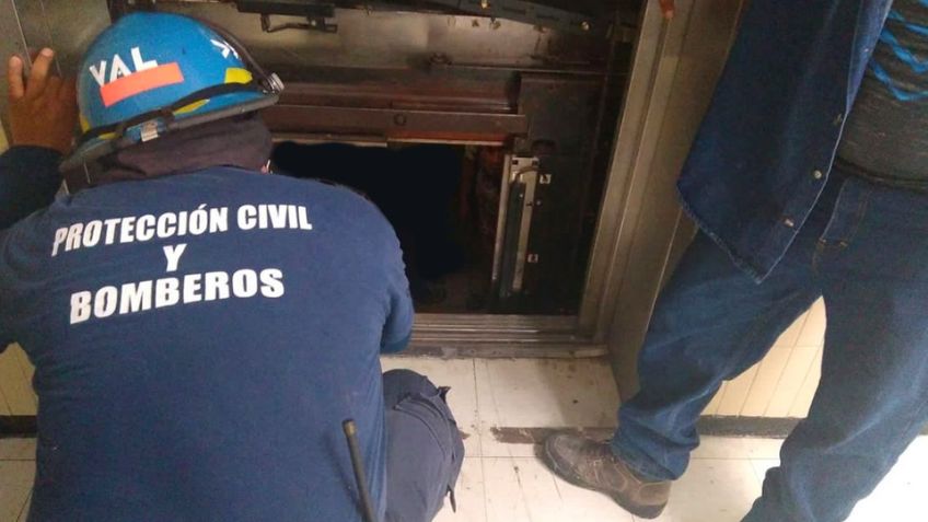 Momento de angustia: Dos adultos mayores quedan atrapados en elevador del Issste Veracruz