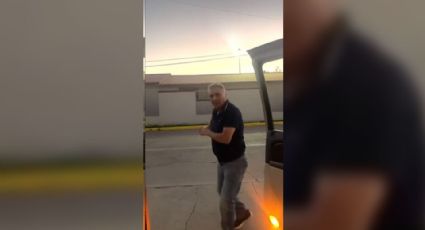 VIDEO: Alcalde de Cananea detiene su vehículo y se pone a bailar en medio de la calle