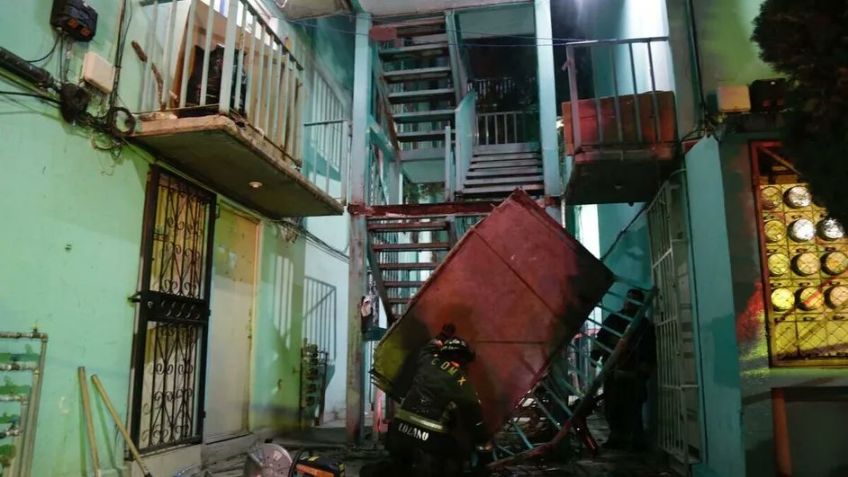 Se salvan por milímetros: Colapsan escaleras de edificio en la GAM y dejan 3 lesionados