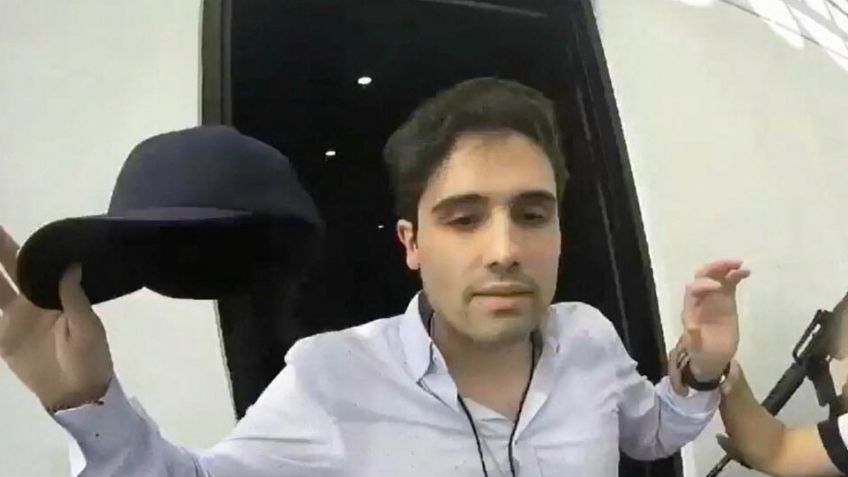 Difunden FOTO INÉDITA de Ovidio Guzmán preso en Chicago; ¿Cuál es su semblante?