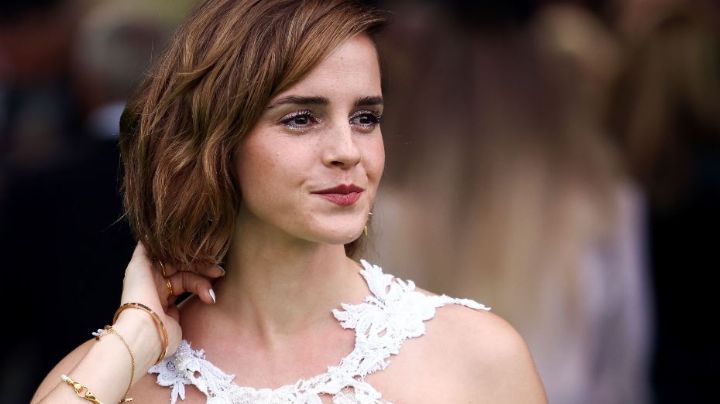 Emma Watson enamora en el desfile de Otoño-Invierno 2023 con despampanante vestido negro