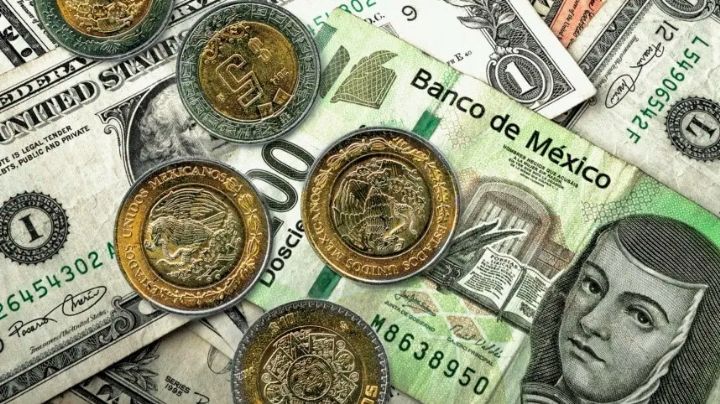 ¿Inviertes en dólares? Así 'amanece' la moneda oficial de EU en bancos de México