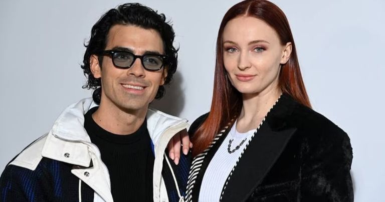 Sophie Turner habla sobre las dificultades de ser madre soltera