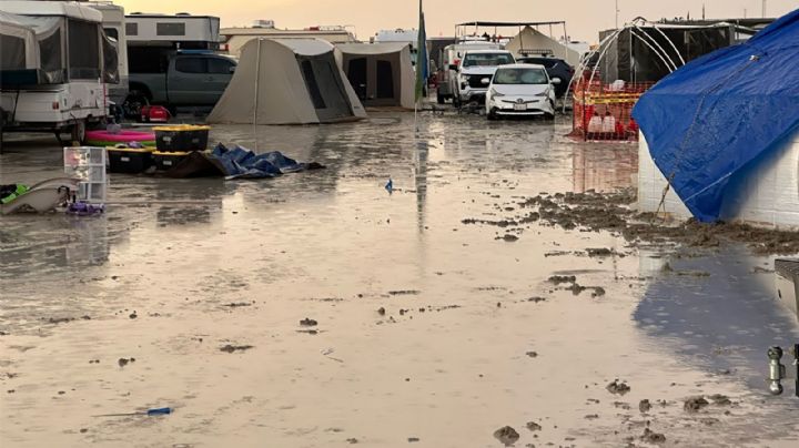 Investigan muerte en festival Burning Man; 70 mil permanecen atrapadas en el desierto