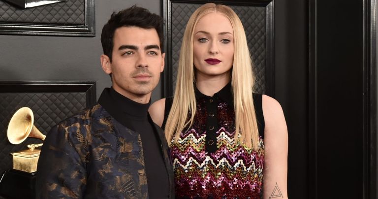 Sophie Turner habla de su maternidad tras filmar Joan