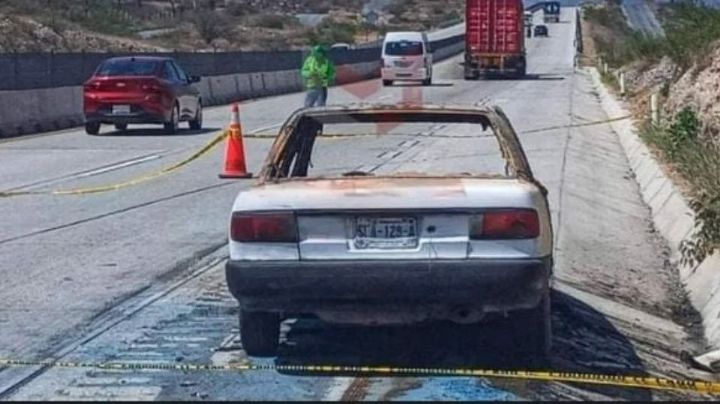 Localizan el cadáver de un hombre en la cajuela de un automóvil en llamas en Nuevo León