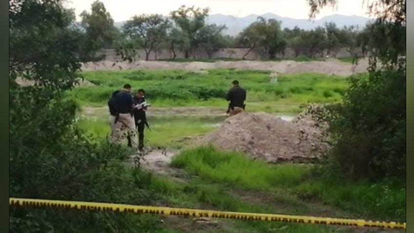 Localizan cuerpo de hombre con signos de tortura a la orilla de una brecha en Guanajuato