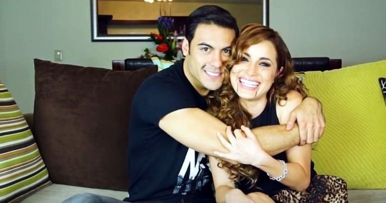 Carlos Rivera lleva a su hijo a todas sus giras