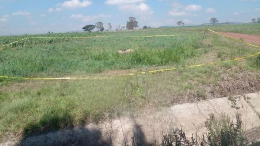 Sicarios 'levantan' a pareja en bar del Edomex; encuentran cuerpos con 6 tiros abandonados