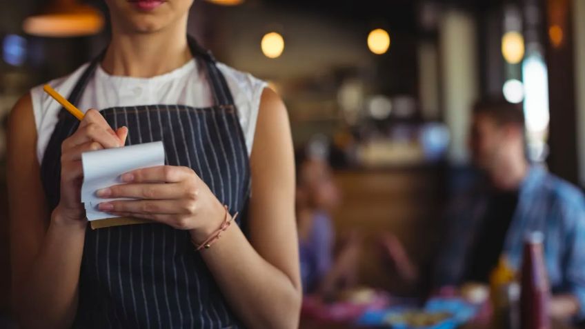 VIDEO: Por la propina, meseras se agarran a golpes en un restaurante en Coacalco