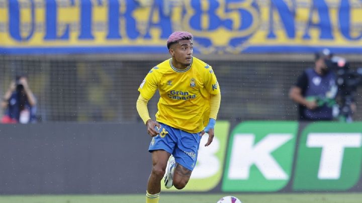 Julián Araujo recibe un fuerte castigo debido al cabezazo que propinó a un rival