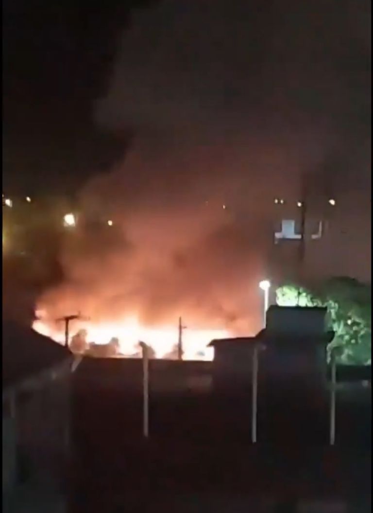 Incendian discoteca en Ecuador