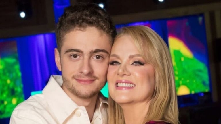 Hijo de Érika Buenfil asegura que no es gay