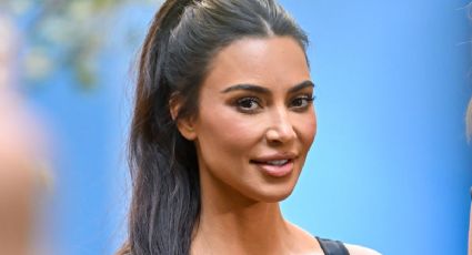 Kim Kardashian luce irreconocible con tocado de cuervo para 'American Horror Story'