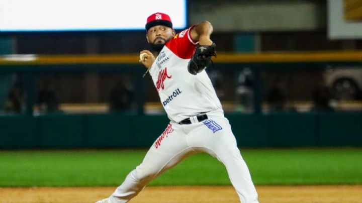 Elkin Alcalá gana el reconocimiento a Relevista del Año de la LMP por segundo año al hilo