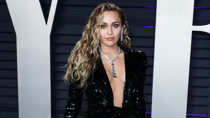Presunto acosador de Miley Cyrus arrestado al intentar entregarle regalo en su hogar