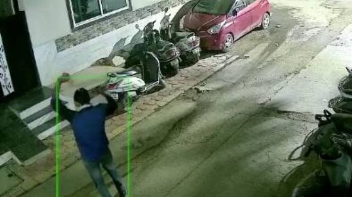 Un hombre se prende fuego frente a la casa de su ex por un nuevo matrimonio: FUERTES IMÁGENES