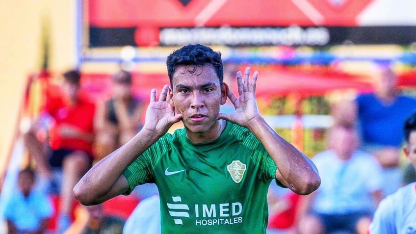 VIDEO: Mexicano Jesús Hernández se luce con golazo desde el mediocampo en España