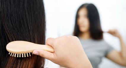 Este mal hábito favorece la proliferación de bacterias en el cuero cabelludo, según un experto
